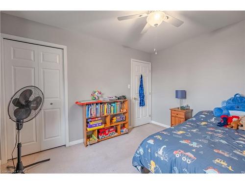 995 Waterbury Crescent, Kingston, ON - Indoor Photo Showing Bedroom