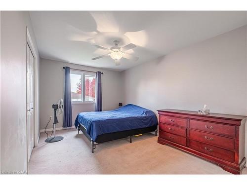 995 Waterbury Crescent, Kingston, ON - Indoor Photo Showing Bedroom