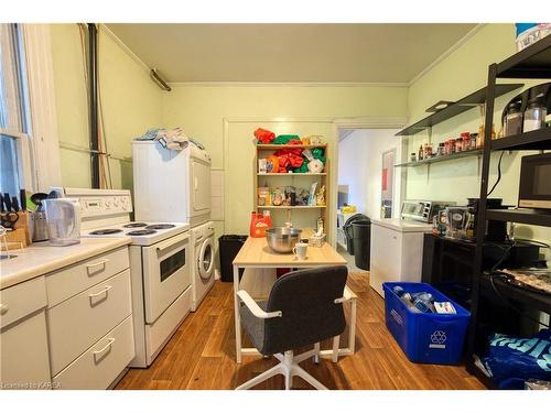 357-359 Johnson Street, Kingston, ON - Indoor Photo Showing Kitchen