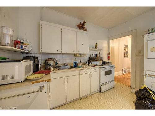 357-359 Johnson Street, Kingston, ON - Indoor Photo Showing Kitchen