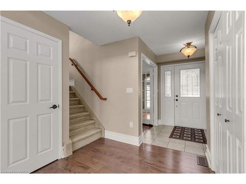 121 Jessup Lane, Bath, ON - Indoor Photo Showing Other Room