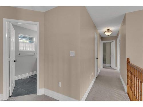 121 Jessup Lane, Bath, ON - Indoor Photo Showing Other Room