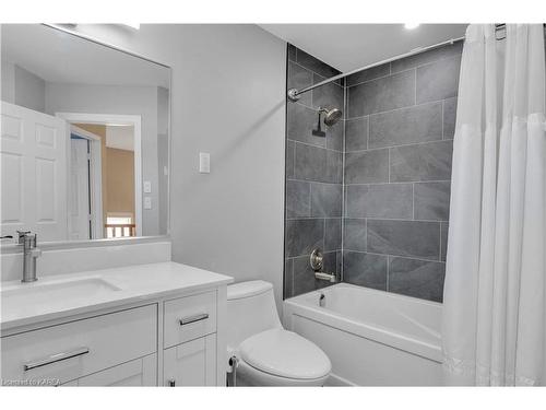 121 Jessup Lane, Bath, ON - Indoor Photo Showing Bathroom