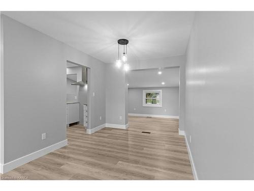 694 Laidlaw Crescent, Kingston, ON - Indoor Photo Showing Other Room