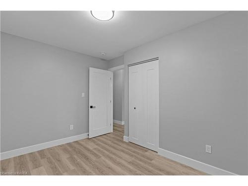 694 Laidlaw Crescent, Kingston, ON - Indoor Photo Showing Other Room