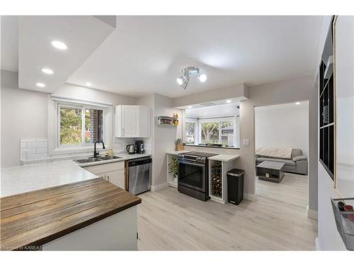 90 Michael Grass Crescent, Kingston, ON - Indoor Photo Showing Kitchen With Double Sink