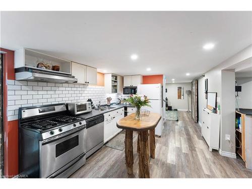 90 Michael Grass Crescent, Kingston, ON - Indoor Photo Showing Kitchen