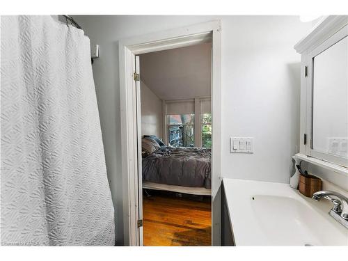 539 Albert Street, Kingston, ON - Indoor Photo Showing Bathroom