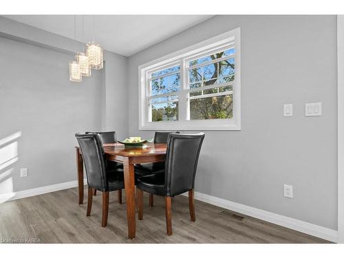 100 Palace Road, Napanee, ON - Indoor Photo Showing Dining Room