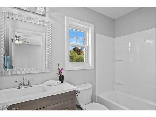 100 Palace Road, Napanee, ON - Indoor Photo Showing Bathroom