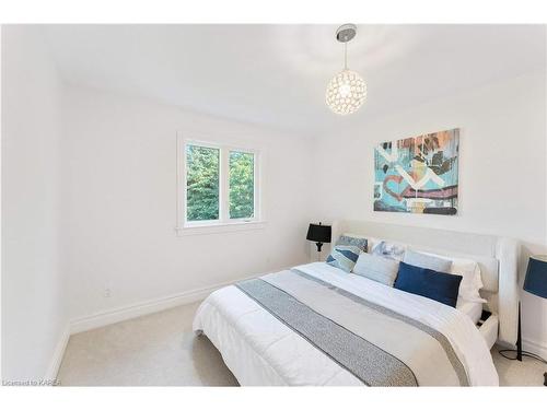 81 Kenwoods Circle, Kingston, ON - Indoor Photo Showing Bedroom