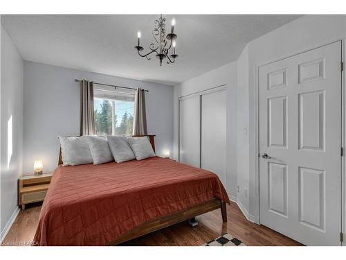 513 Farnham Court, Kingston, ON - Indoor Photo Showing Bedroom