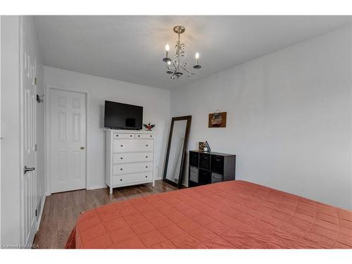 513 Farnham Court, Kingston, ON - Indoor Photo Showing Bedroom