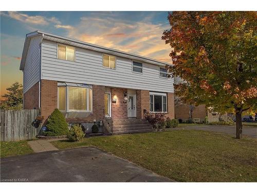 1006 Old Colony Road, Kingston, ON - Outdoor With Facade