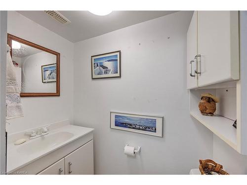 1006 Old Colony Road, Kingston, ON - Indoor Photo Showing Bathroom