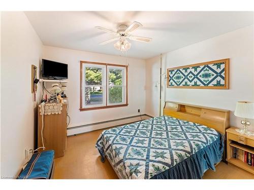 203 Arnold Street, Kingston, ON - Indoor Photo Showing Bedroom