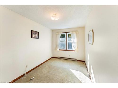 203 Arnold Street, Kingston, ON - Indoor Photo Showing Other Room