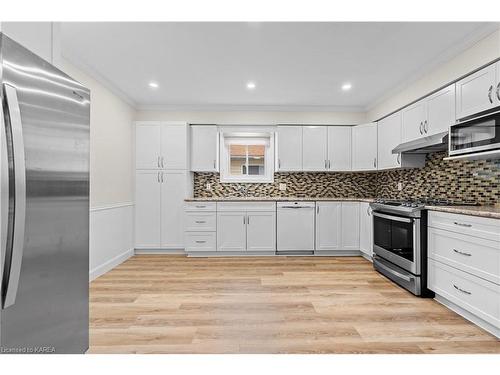 513 Grandtrunk Avenue, Kingston, ON - Indoor Photo Showing Kitchen With Upgraded Kitchen