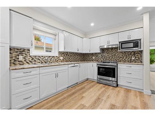 513 Grandtrunk Avenue, Kingston, ON - Indoor Photo Showing Kitchen With Upgraded Kitchen