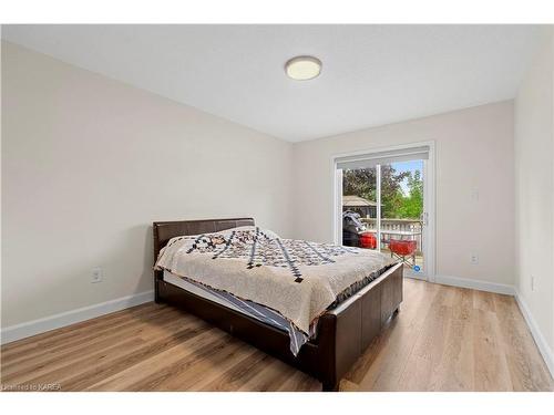 513 Grandtrunk Avenue, Kingston, ON - Indoor Photo Showing Bedroom