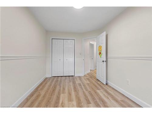 513 Grandtrunk Avenue, Kingston, ON - Indoor Photo Showing Other Room