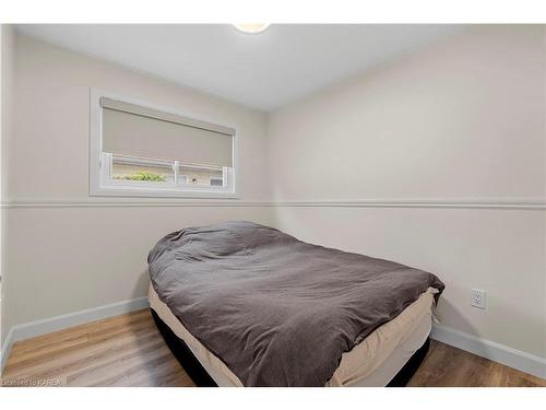 513 Grandtrunk Avenue, Kingston, ON - Indoor Photo Showing Bedroom