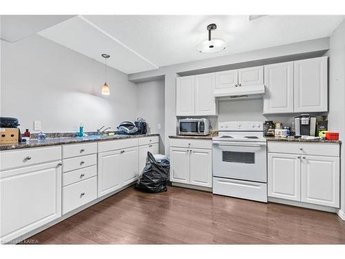 513 Grandtrunk Avenue, Kingston, ON - Indoor Photo Showing Kitchen