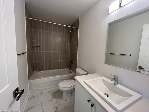 1433 Summer Street, Kingston, ON - Indoor Photo Showing Bathroom