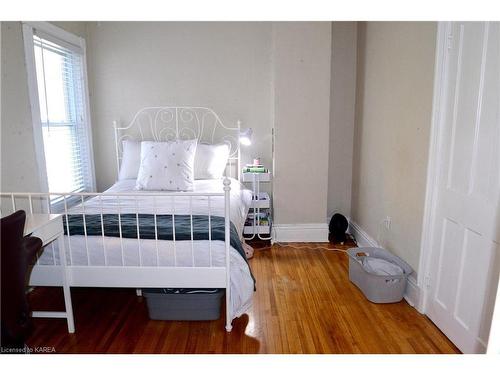 368 Alfred Street, Kingston, ON - Indoor Photo Showing Bedroom