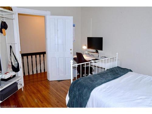 368 Alfred Street, Kingston, ON - Indoor Photo Showing Bedroom