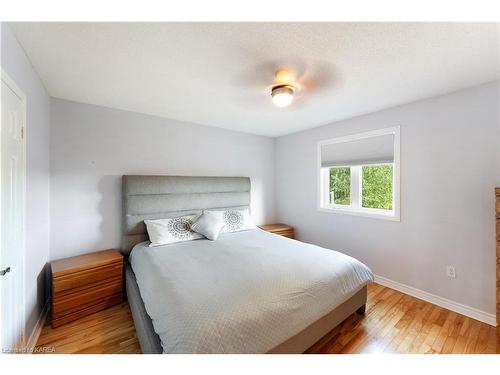 1072 Featherstone Court, Kingston, ON - Indoor Photo Showing Bedroom