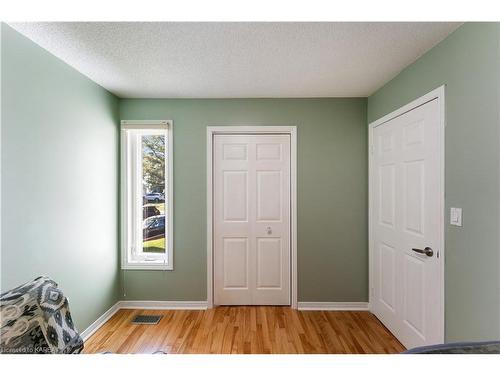 1072 Featherstone Court, Kingston, ON - Indoor Photo Showing Other Room