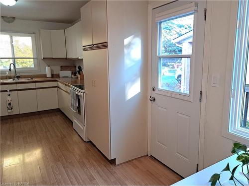 1076 Hickorywood Crescent, Kingston, ON - Indoor Photo Showing Kitchen With Double Sink