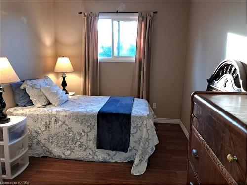 1076 Hickorywood Crescent, Kingston, ON - Indoor Photo Showing Bedroom