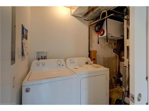 98 Main Street, Odessa, ON - Indoor Photo Showing Laundry Room