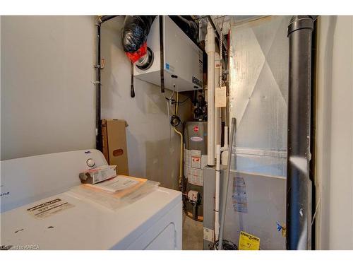 98 Main Street, Odessa, ON - Indoor Photo Showing Basement