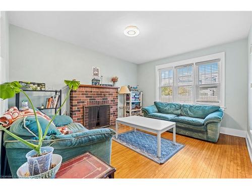 258 Raglan Road, Kingston, ON - Indoor Photo Showing Living Room With Fireplace