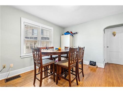 258 Raglan Road, Kingston, ON - Indoor Photo Showing Dining Room