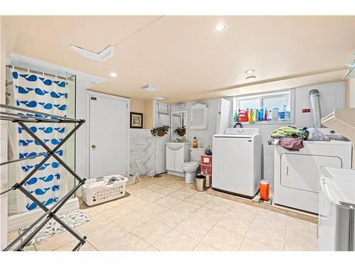 258 Raglan Road, Kingston, ON - Indoor Photo Showing Laundry Room