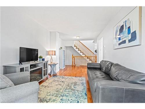 757 Littlestone Crescent, Kingston, ON - Indoor Photo Showing Living Room