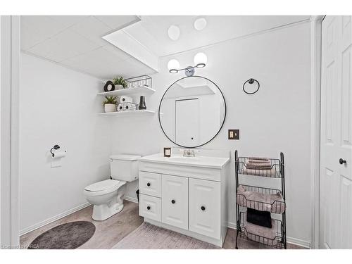 757 Littlestone Crescent, Kingston, ON - Indoor Photo Showing Bathroom