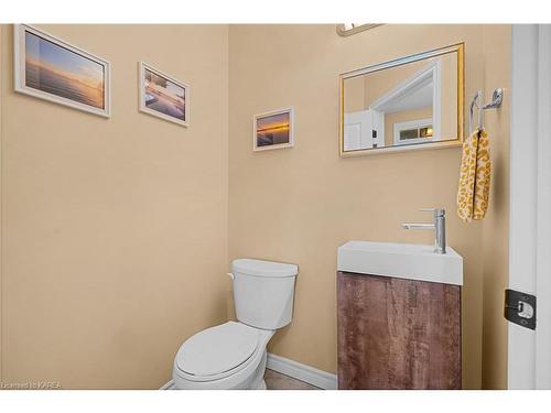 1169 Horizon Drive, Kingston, ON - Indoor Photo Showing Bathroom