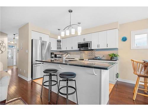 1169 Horizon Drive, Kingston, ON - Indoor Photo Showing Kitchen With Upgraded Kitchen