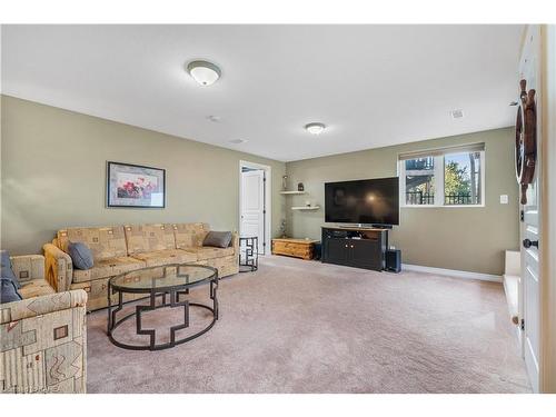 1169 Horizon Drive, Kingston, ON - Indoor Photo Showing Living Room