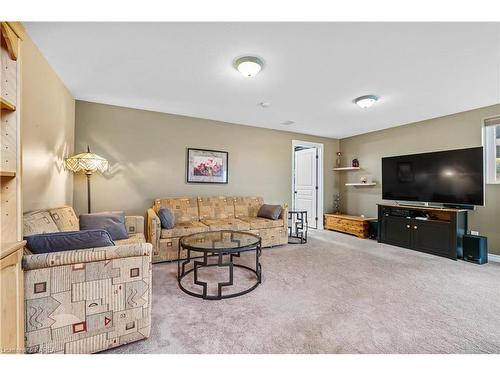 1169 Horizon Drive, Kingston, ON - Indoor Photo Showing Living Room