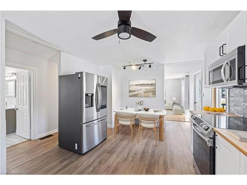 27 King Street, Lansdowne, ON - Indoor Photo Showing Kitchen With Stainless Steel Kitchen