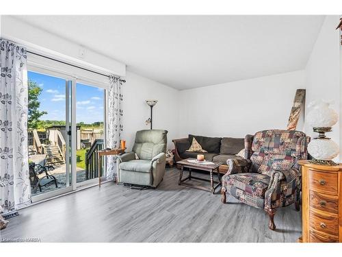 303 Conacher Drive, Kingston, ON - Indoor Photo Showing Living Room