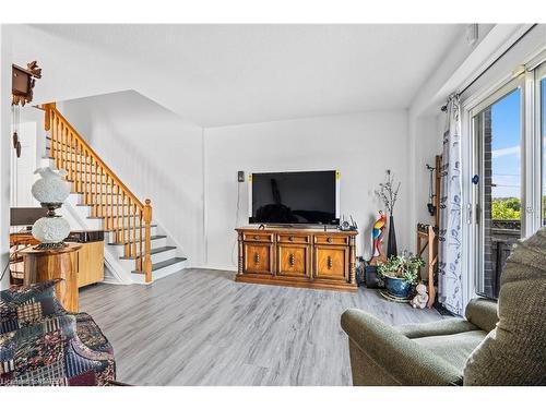 303 Conacher Drive, Kingston, ON - Indoor Photo Showing Living Room