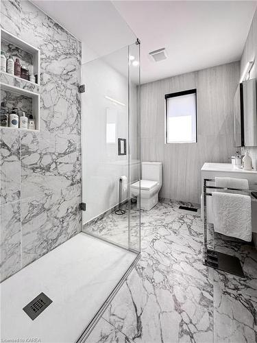 78 Pembroke Street, Kingston, ON - Indoor Photo Showing Bathroom