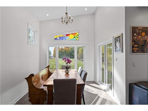 145 Taylor Road W, Gananoque, ON - Indoor Photo Showing Dining Room